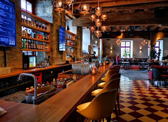 switzerland/schaffhausen/bar/guterhof