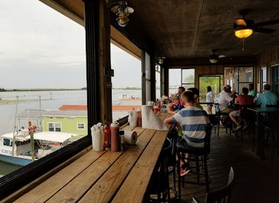 florida/st-george-island/bar/up-the-creek-raw-bar