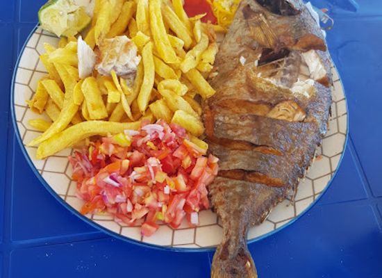 tanzania/dar-es-salaam/oyster-bay/bar/bar-and-restaurant