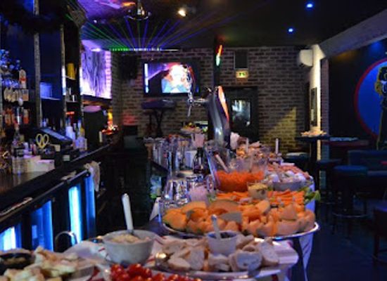 france/la-rochelle/grosse-horloge/bar/bad-boys