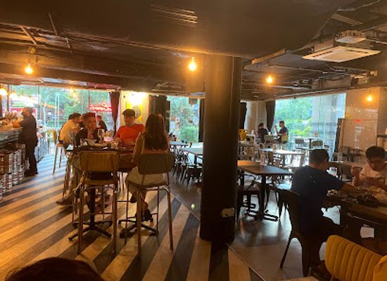 singapore/tampines/bar/tipsy-penguin