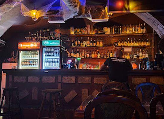 hungary/budapest/jewish-quarter/bar/paranoir-pub