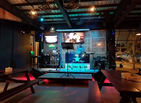 indonesia/riau-islands/bar/roasteree-cafe