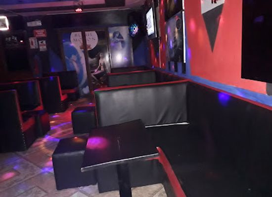 ecuador/ambato/bar/blue-moon-bar