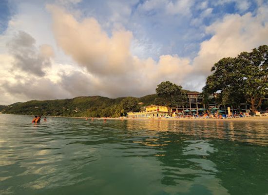 seychelles/ile-aux-serpents/bar/ocean-deck-bar