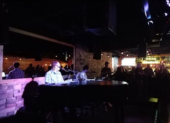 texas/blackland-prairie/bar/rockey-s-piano-bar