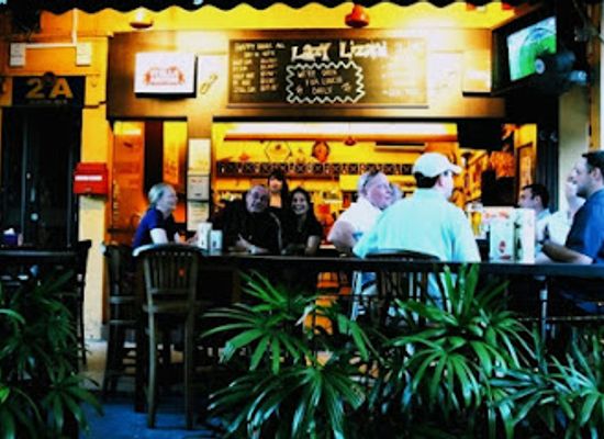 singapore/bukit-timah/bar/lazy-lizard-sixth-avenue