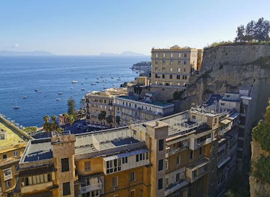 italy/naples/posillipo/bar/caffetteria-serpentone