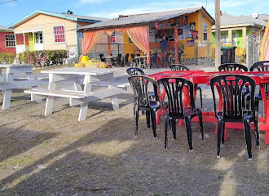 barbados/saint-philip/bar/de-big-rock-variety-bar