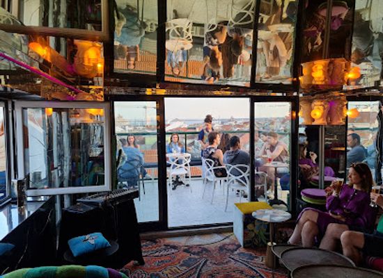 portugal/lisbon/bar/ruby-rosa-lisbon-art-stay