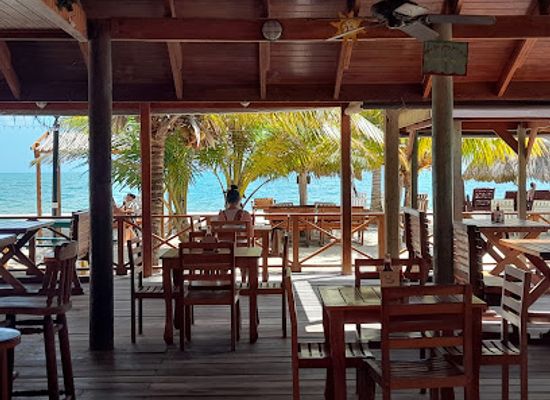 belize/placencia/bar/cozy-corner-hotel-restaurant