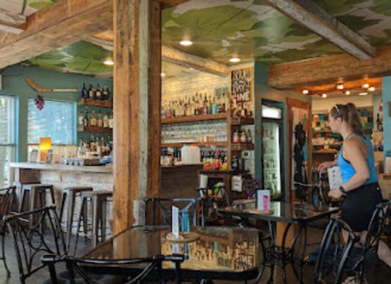 wisconsin/lake-geneva/bar/barrique-bistro-wine-bar