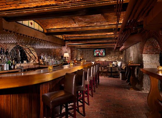 new-hampshire/white-mountains-national-forest/bar/the-cave