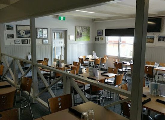 australia/western-district/bar/the-timboon-pub-and-hotel