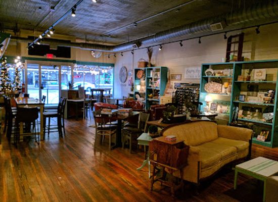 nebraska/pine-ridge/bar/twisted-vine