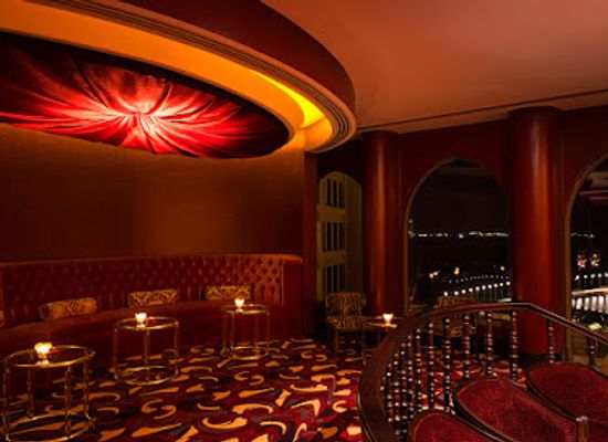 qatar/zekreet-beach/bar/the-club-at-the-st-regis-doha