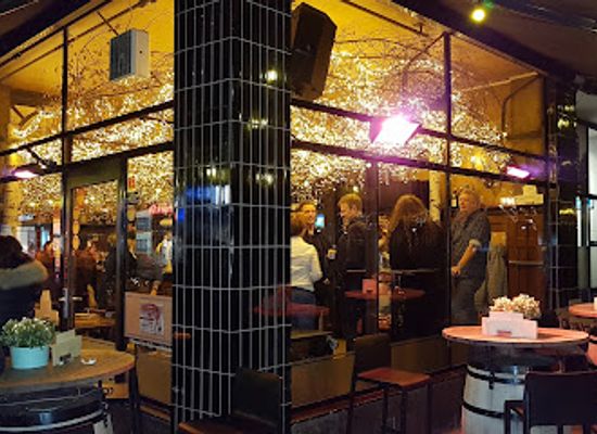 netherlands/rotterdam/centrum/bar/wijnbar-janssen-en-van-dijk