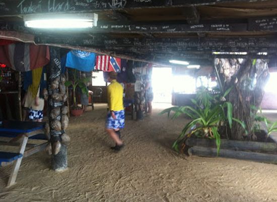 tonga/kotu/bar/big-mama-s-bar