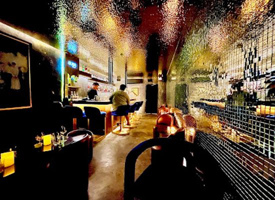 thailand/chiang-mai-province/bar/surr-bar