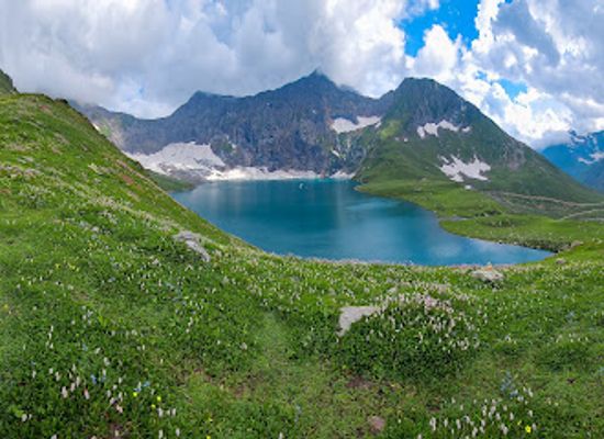 pakistan/ratti-gali-lake/bar/ratti-gali-barkatia-lake