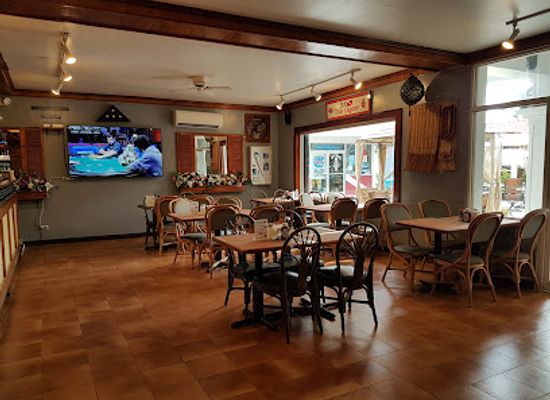 micronesia/mwoakilloa-atoll/bar/truk-stop-hotel-restaurant