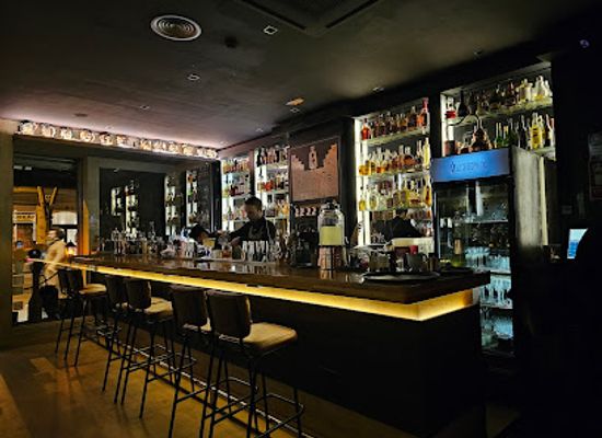 spain/barcelona/eixample/bar/the-alchemix