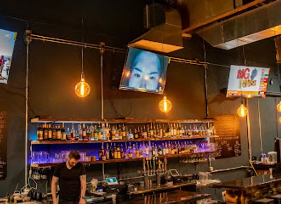 wyoming/buffalo-bill-state-park/bar/the-colonel-venue-and-cigar-lounge
