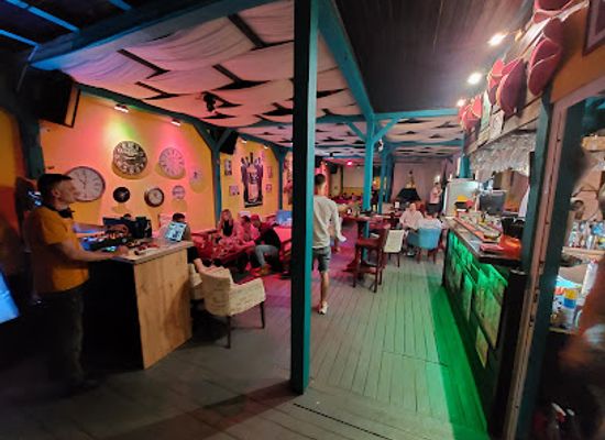 romania/prahova/bar/conac-pub-summer-garden