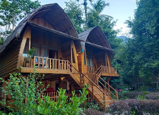 indonesia/maluku-islands/bar/air-belanda-resort-near-ora-beach