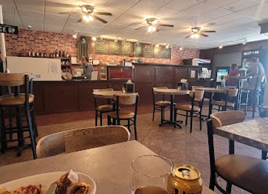 utah/escalante-desert/bar/the-pub-spirits-craft-kitchen