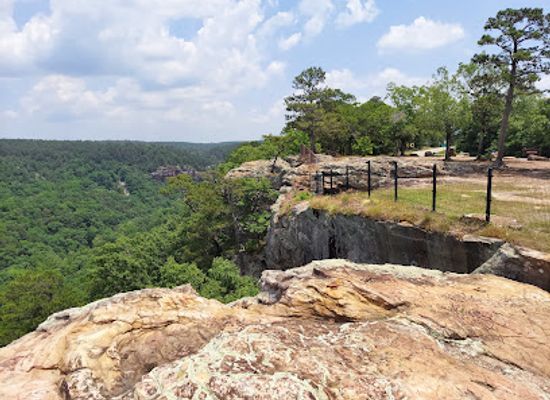 arkansas/petit-jean-state-park/bar/palisades-overlook