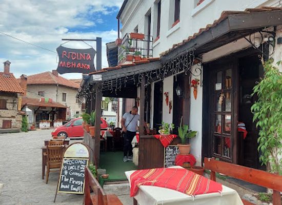 bulgaria/pirin-macedonia/bar/pitsinna-kruchma