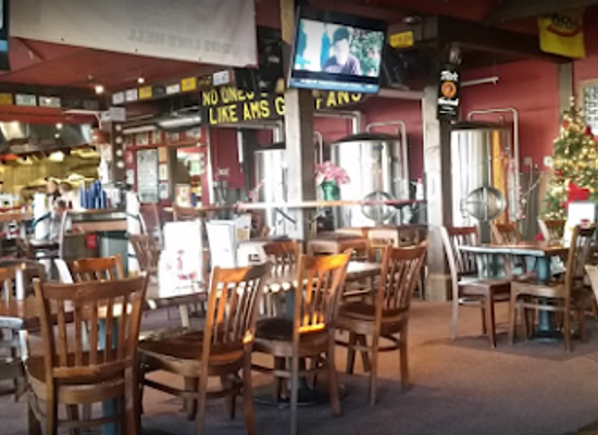 washington/the-tri-cities/bar/rattlesnake-mountain-brewing-co