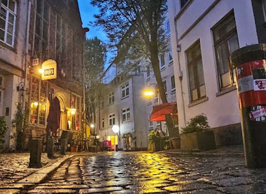 germany/bremen/schnoor/bar/grays-bar
