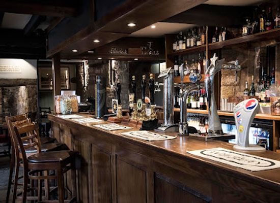 united-kingdom/cotswolds/bar/the-howard-arms-ilmington