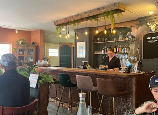 washington/lake-chelan/bar/acre-and-bay