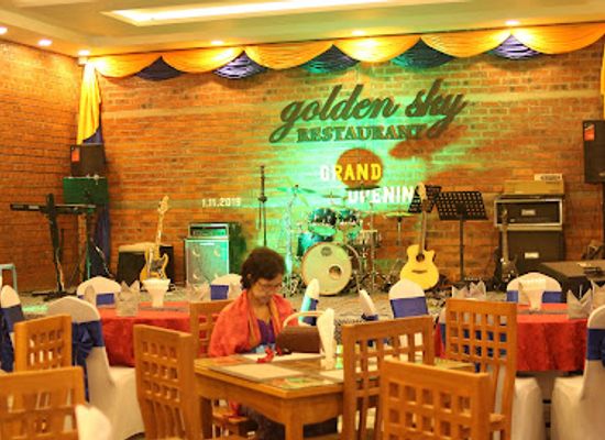 myanmar-burma/yangon-region/bar/golden-sky-restaurant-bar