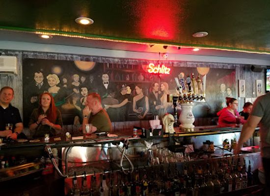 wisconsin/milwaukee/bay-view/bar/the-newport