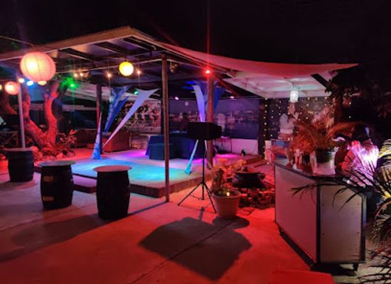 antigua-and-barbuda/all-saints/bar/julee-s