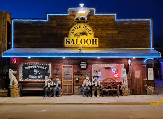 wyoming/converse-county/bar/white-wolf-saloon