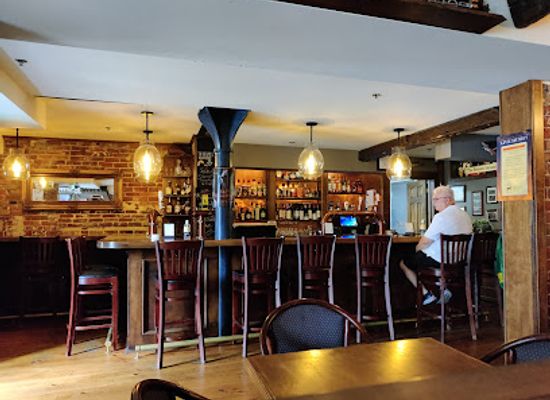 canada/maritimes/bar/the-brown-hound-public-house