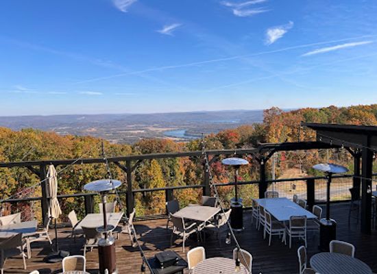 tennessee/sequatchie-valley/bar/top-of-the-rock-restaurant-and-brewery