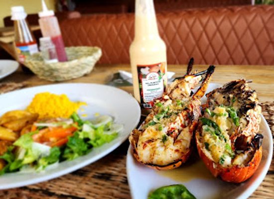 dominica/scotts-head/bar/time-on-time-restaurant-and-bar
