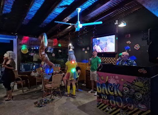 cyprus/paphos/coral-bay/bar/breeze-lounge-bar