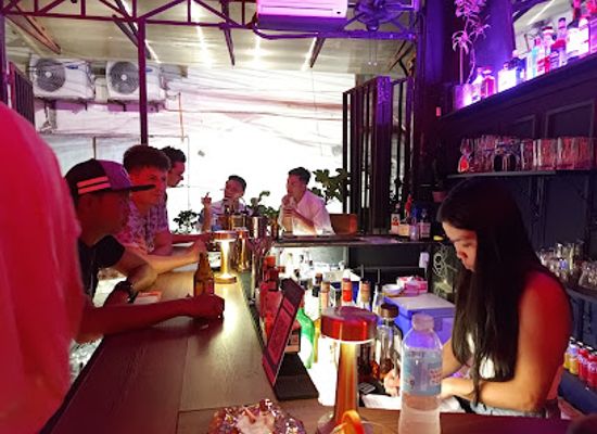 philippines/boracay/diniwid-beach/bar/rewind-cocktail-bar