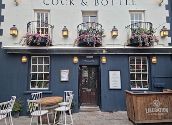 jersey/gorey-harbour/bar/the-cock-bottle