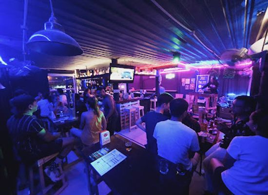 cambodia/takeo/bar/beer-o-clock-bar
