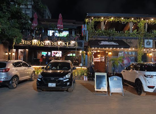 ghana/greater-accra-region/bar/the-honeysuckle-pub-restaurant-osu