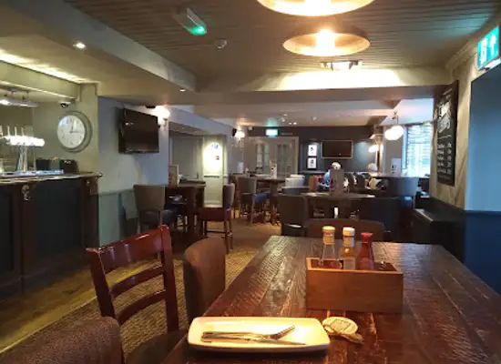 united-kingdom/midlothian/bar/justinlees-inn