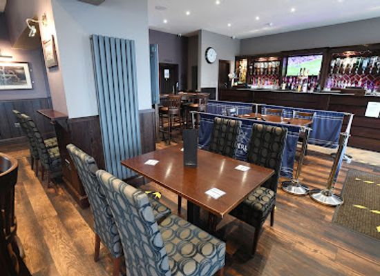 united-kingdom/west-lothian/bar/rooms-the-railway
